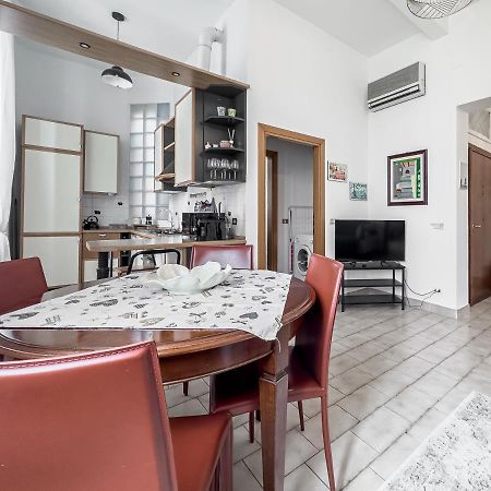Realkasa Carracci Apartment Bologna Buitenkant foto