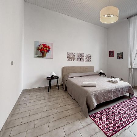 Realkasa Carracci Apartment Bologna Buitenkant foto