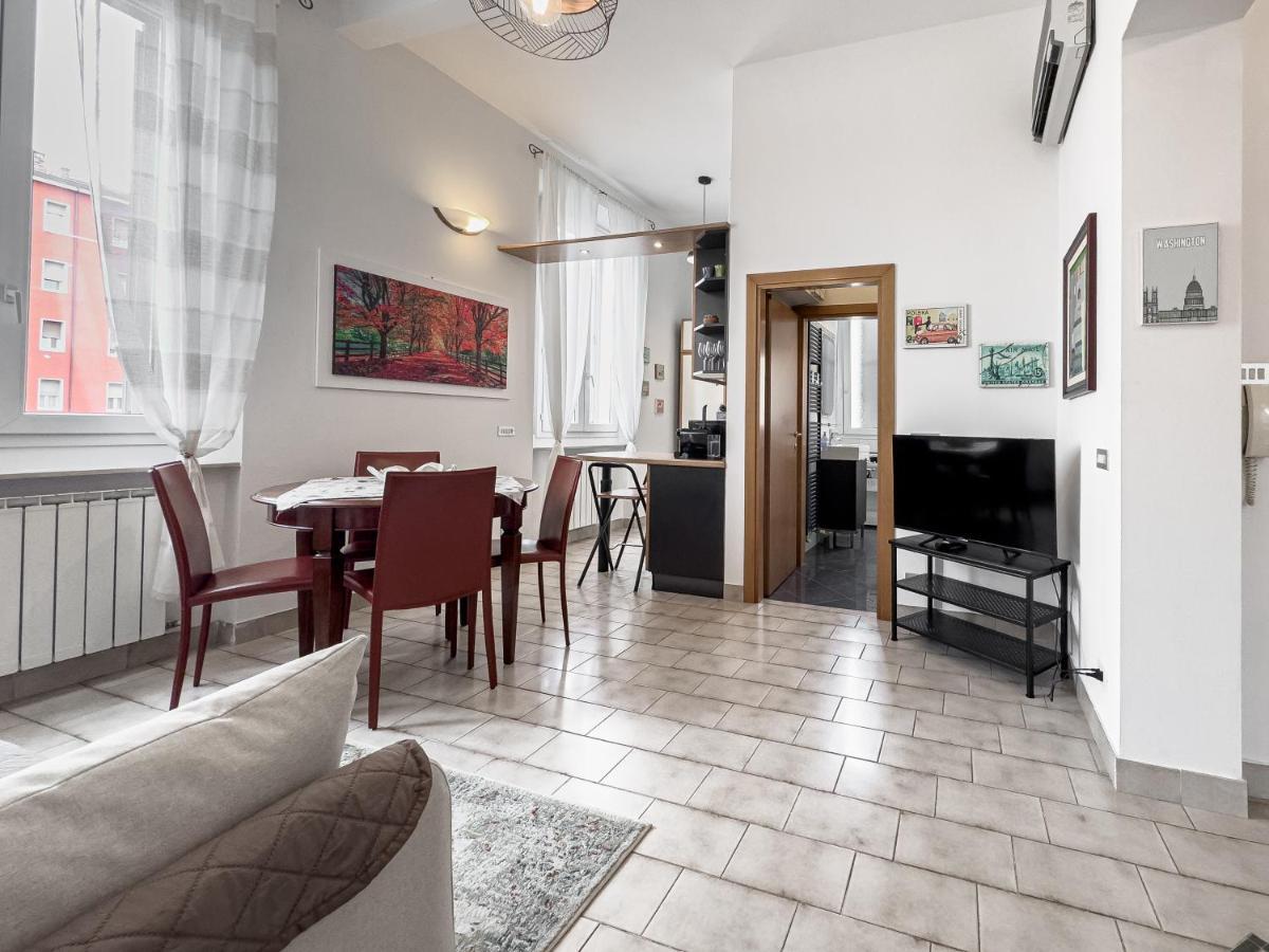 Realkasa Carracci Apartment Bologna Buitenkant foto
