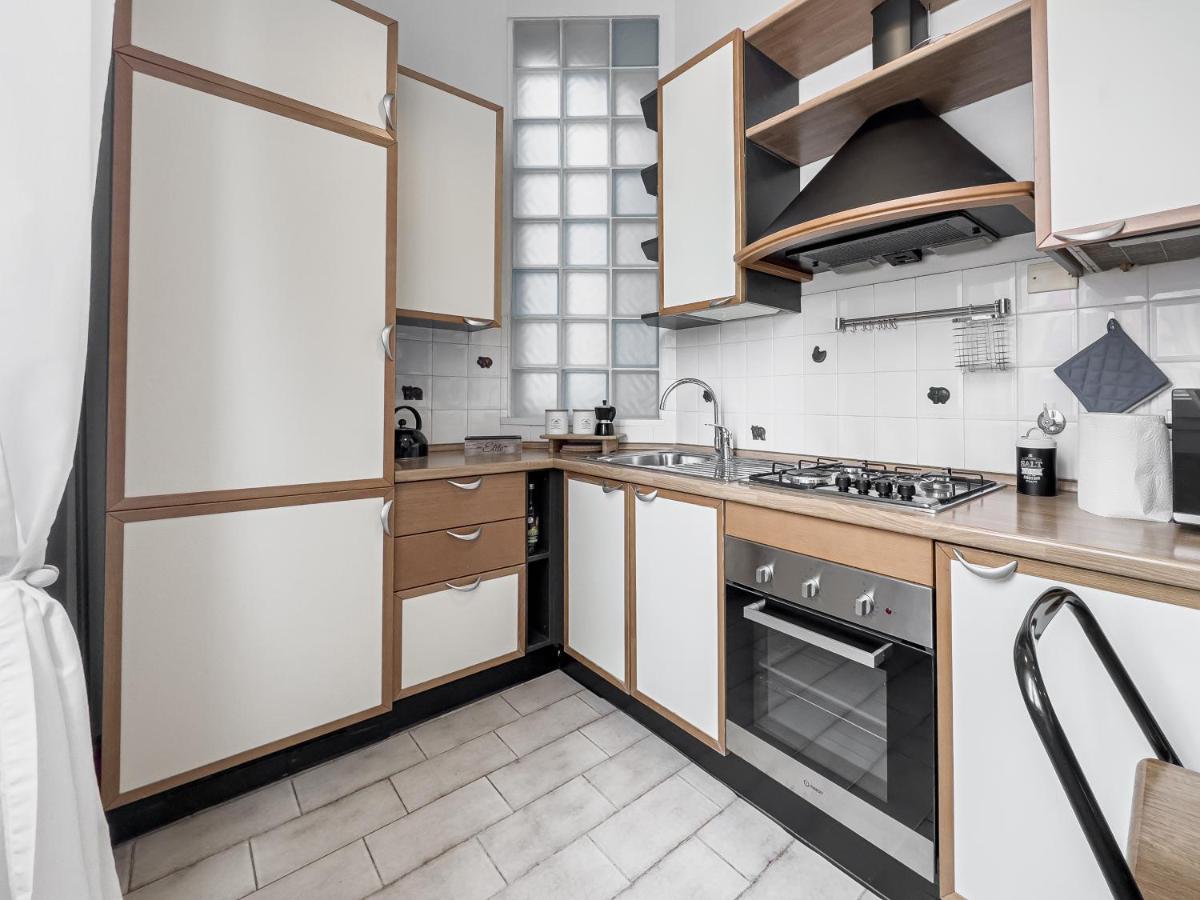 Realkasa Carracci Apartment Bologna Buitenkant foto