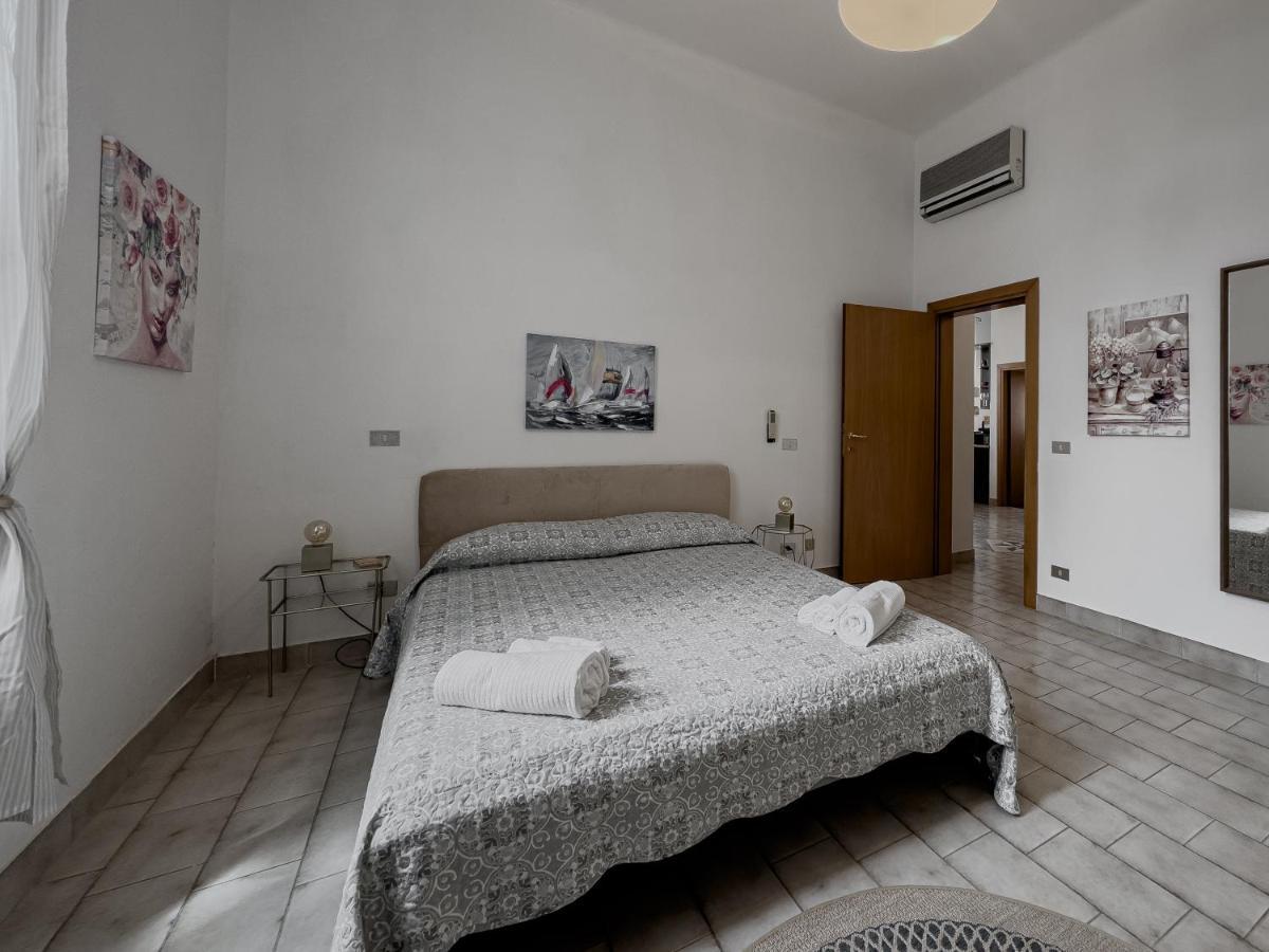 Realkasa Carracci Apartment Bologna Buitenkant foto