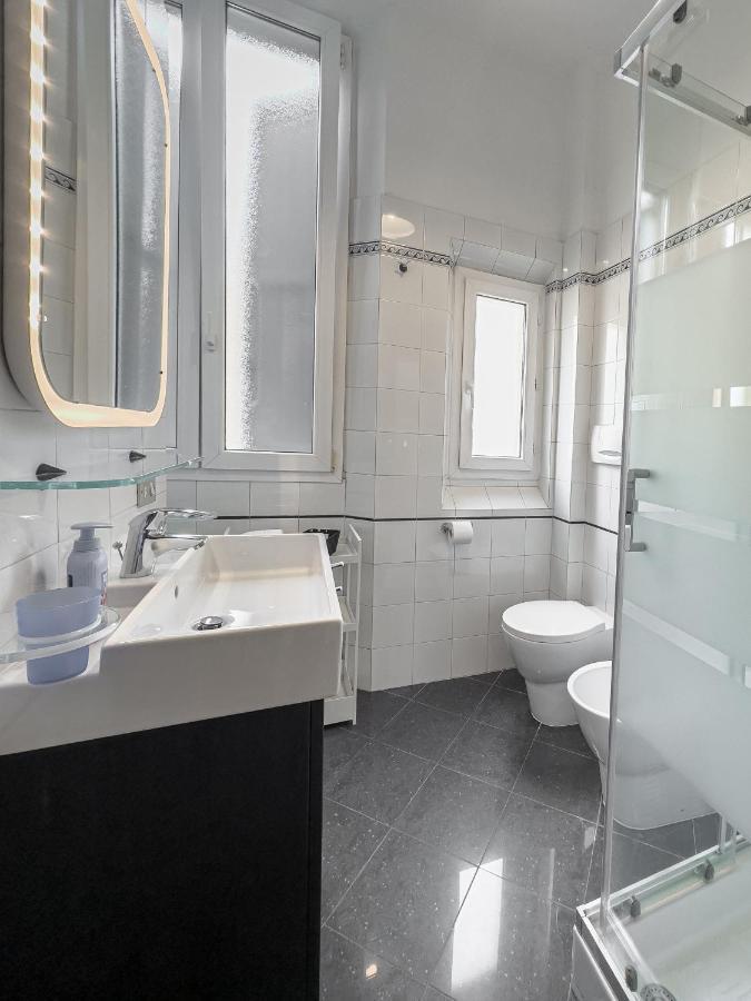 Realkasa Carracci Apartment Bologna Buitenkant foto