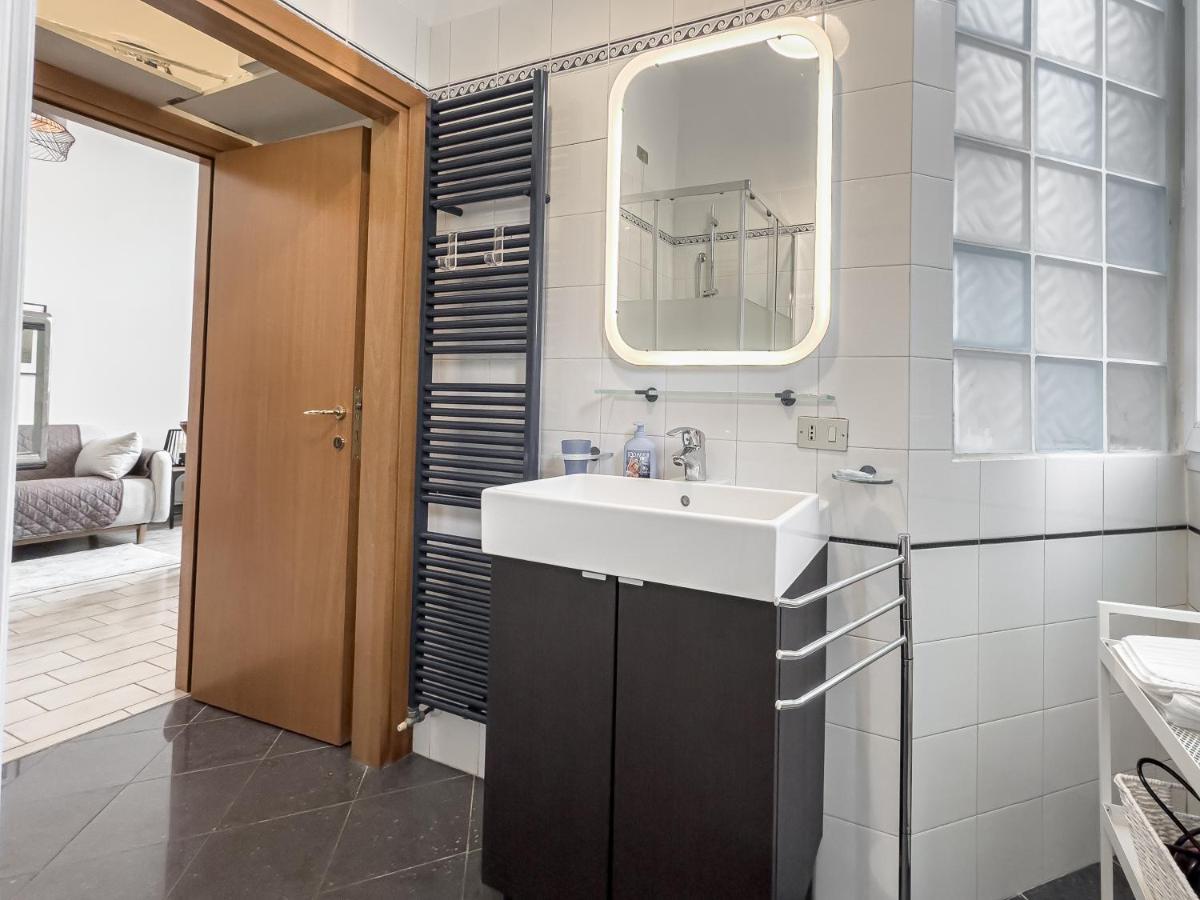 Realkasa Carracci Apartment Bologna Buitenkant foto